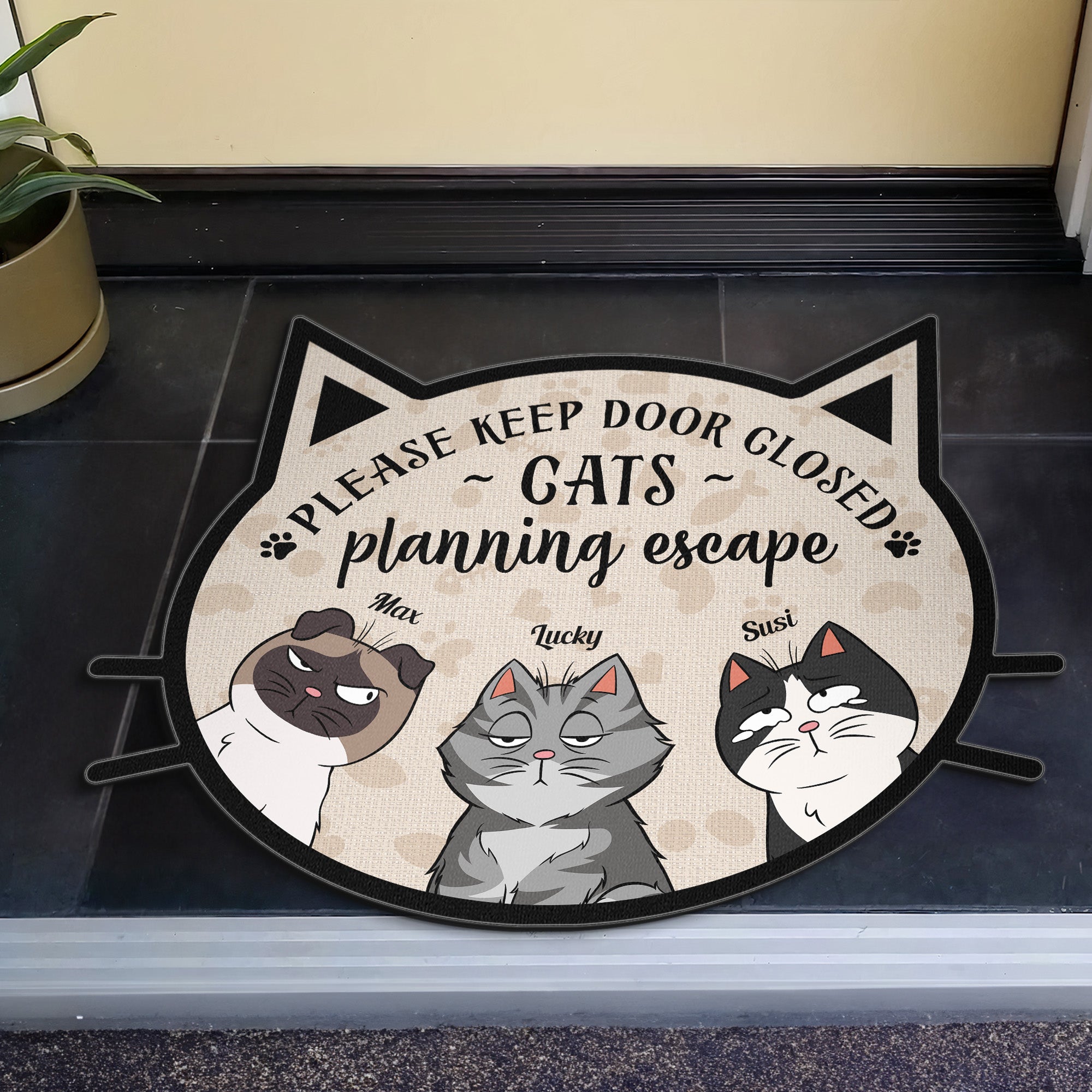 Please Keep Door Closed Cats Planning Escape - Personalized Doormat