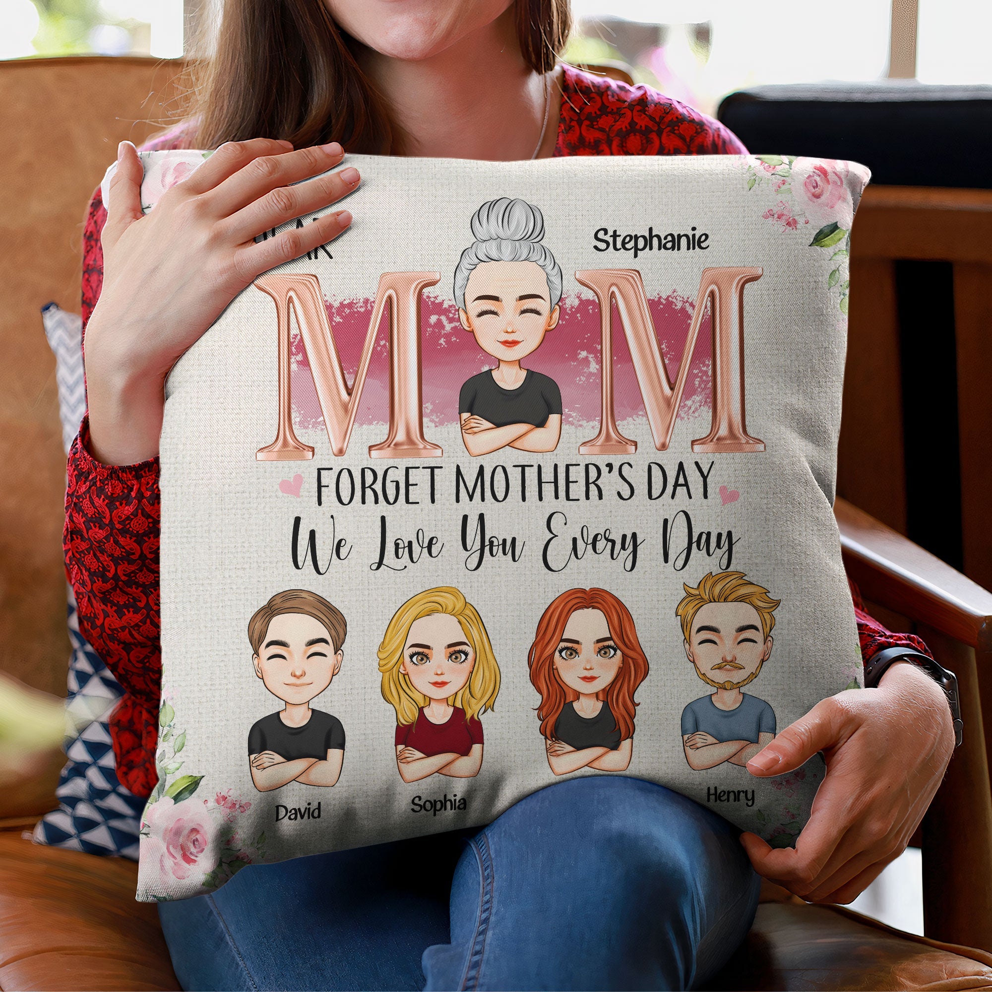 Mom - We Love You Every Day - Personalized Pillow