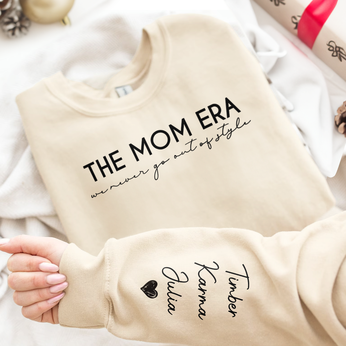 The Mom Era We Never Go Out Of Style - Personalized Sweatshirt